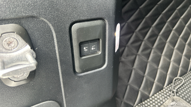 Land Rover Defender 2.0 D240 First Edition 110 5dr Auto Diesel Estate